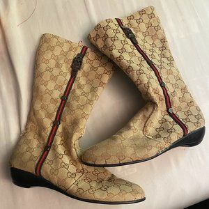 Gucci size 8 women’s boots with wear